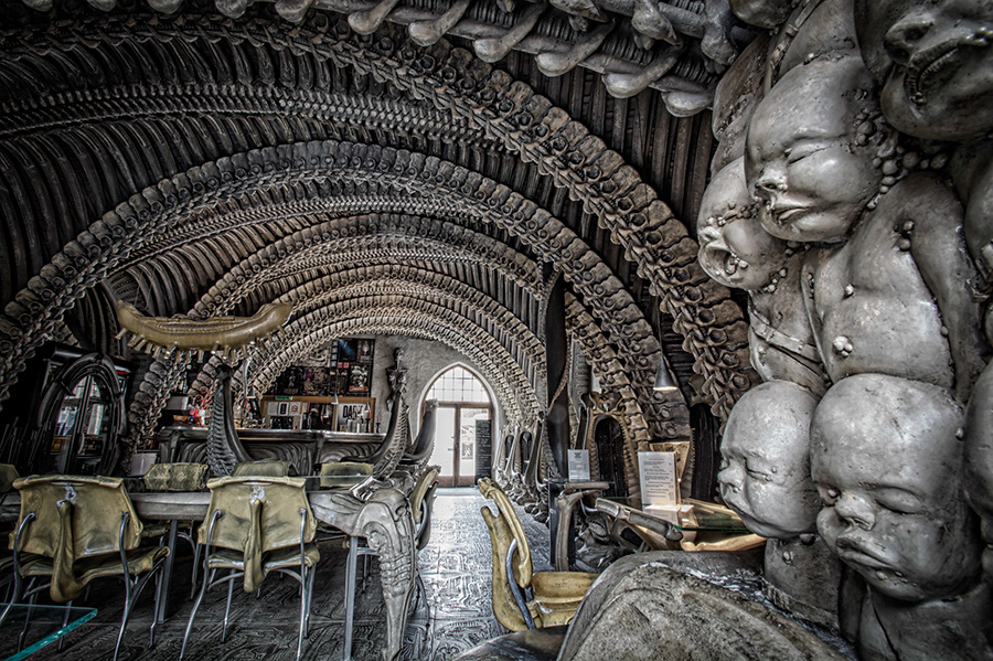 giger bar